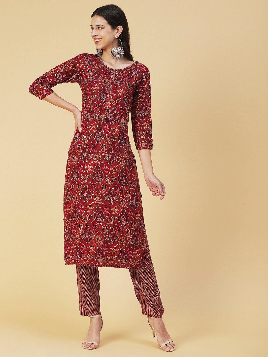 

FASHOR Ethnic Motifs Printed Mirror Work Kurta with Trousers, Maroon