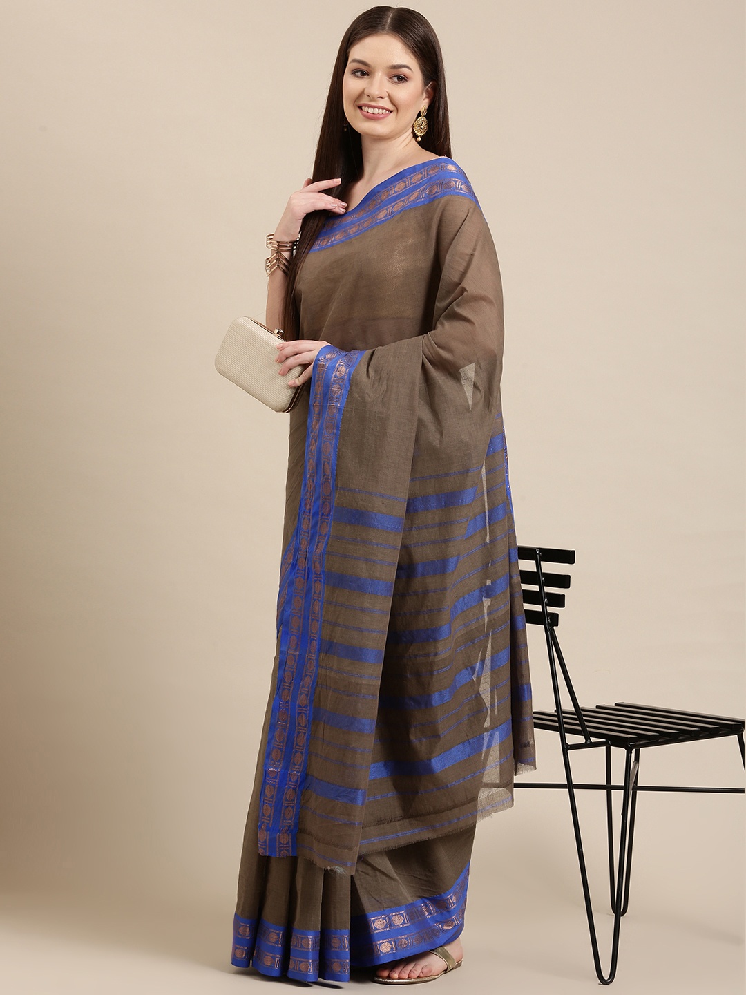 

Pavechas Grey & Gold-Toned Zari Pure Cotton Narayan Peth Saree
