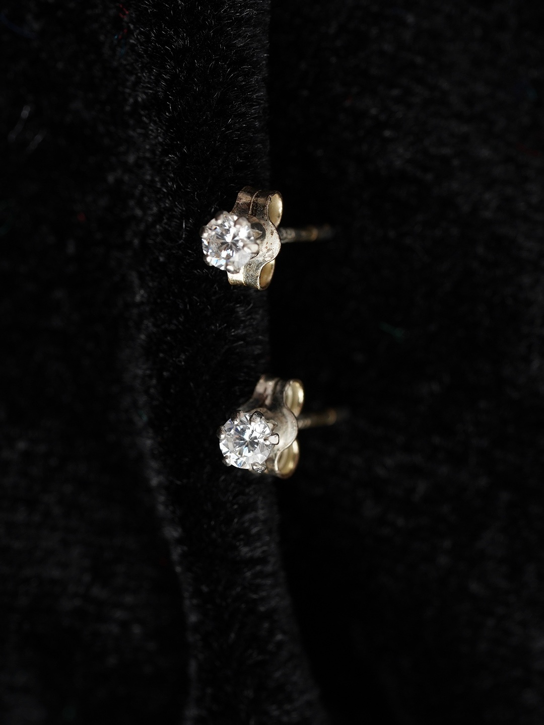 

Arte Jewels Silver-Plated Classic Studs Earrings, White