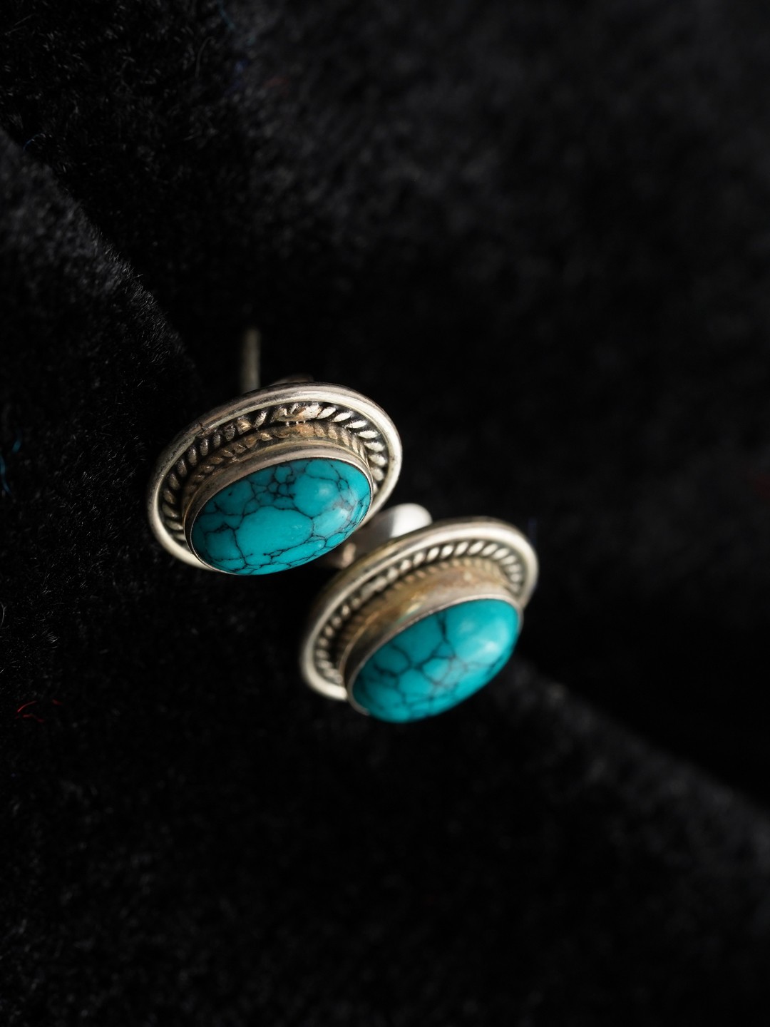 

Arte Jewels Turquoise Blue & Silver-Toned Tribal Circular Studs Earrings