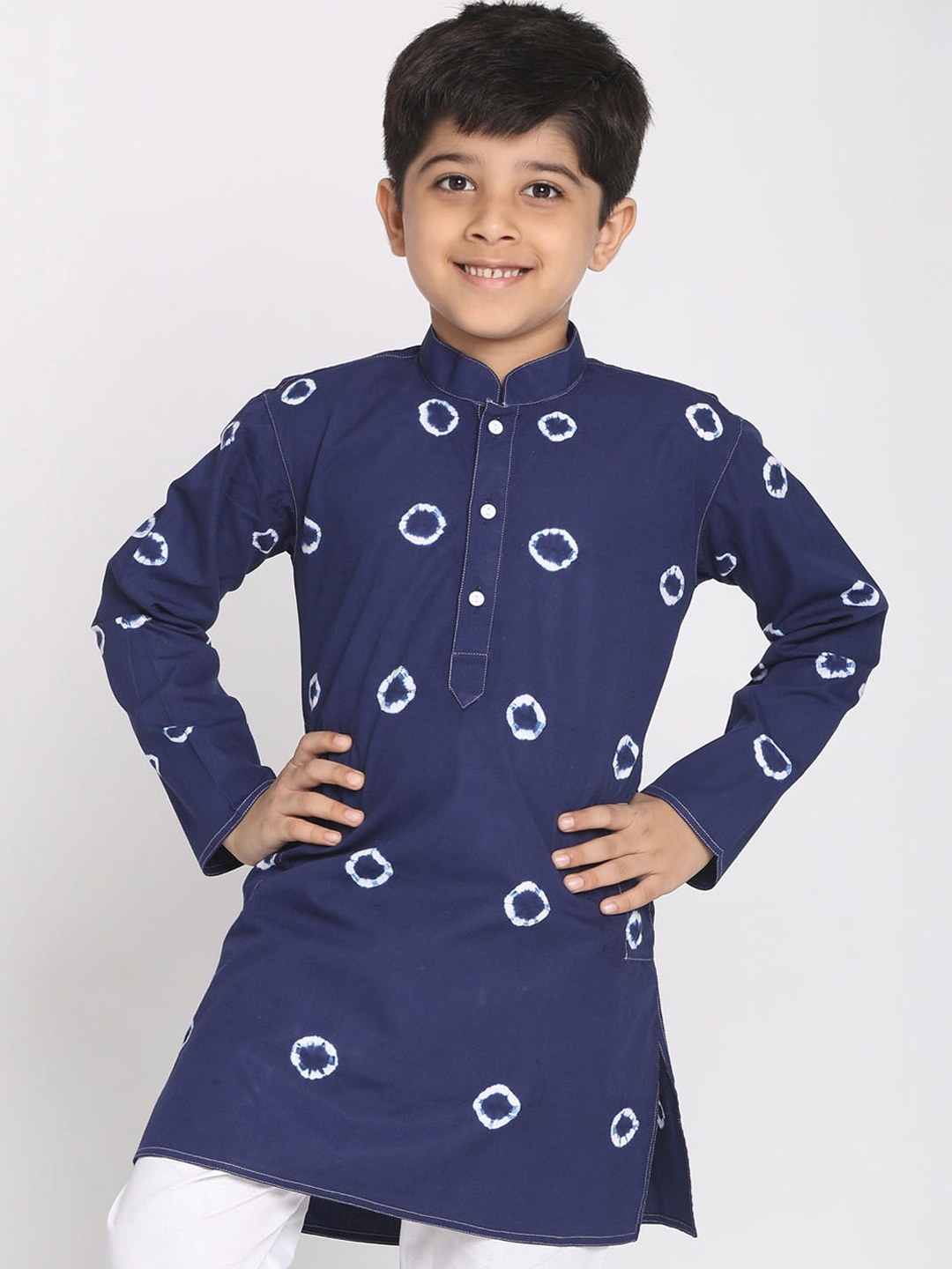 

VASTRAMAY Boys Bandhani Dyed Pure Cotton Kurta, Navy blue