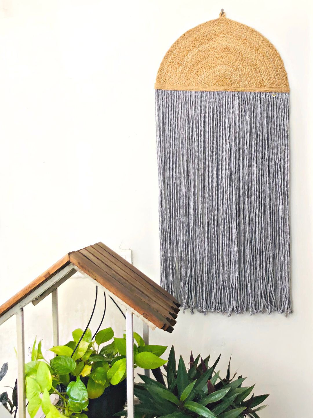 

JASMEY HOMES Boho Range Grey Macrame & Jute Wall Hanging