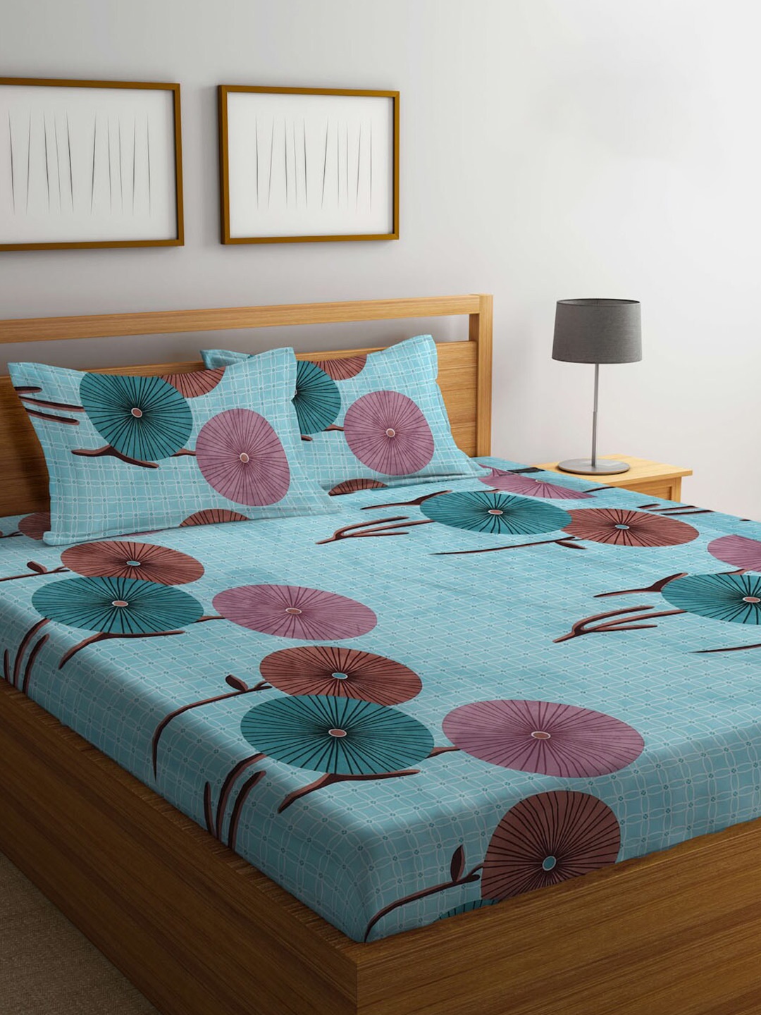 

KLOTTHE Sea Green & Pink Floral Printed 300 TC King Bedsheet with 2 Pillow Covers