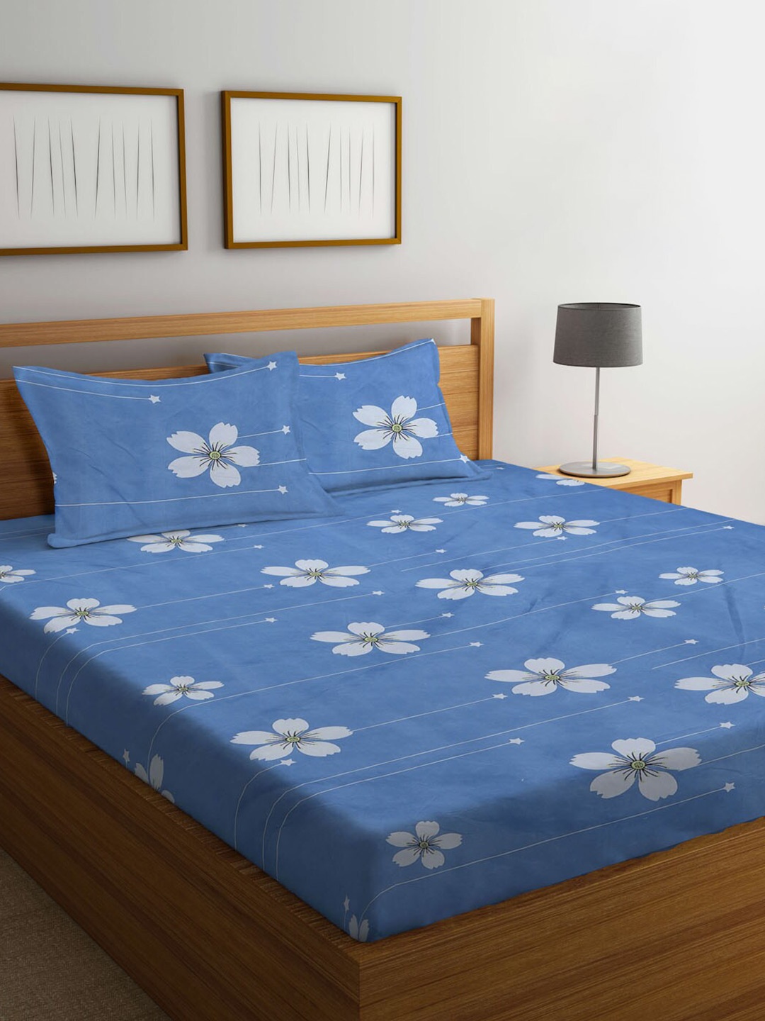

KLOTTHE Blue & White Floral Printed 300 TC King Bedsheet with 2 Pillow Covers