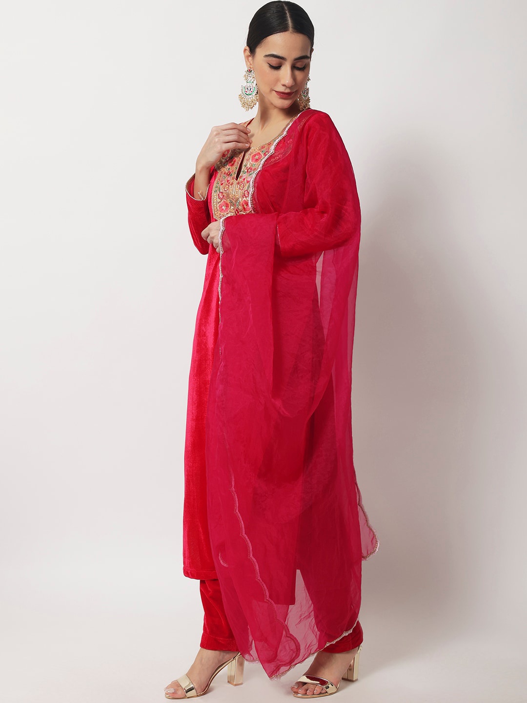 

anokherang Women Floral Embroidered Thread Work Kurta with Trousers & Dupatta, Red
