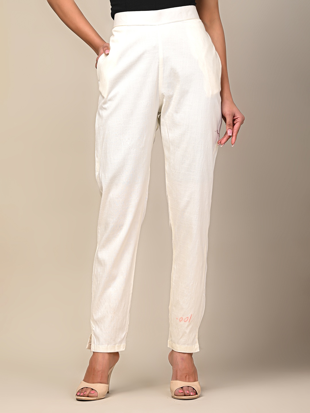 

DHRTI Women Slim Fit Trousers, White