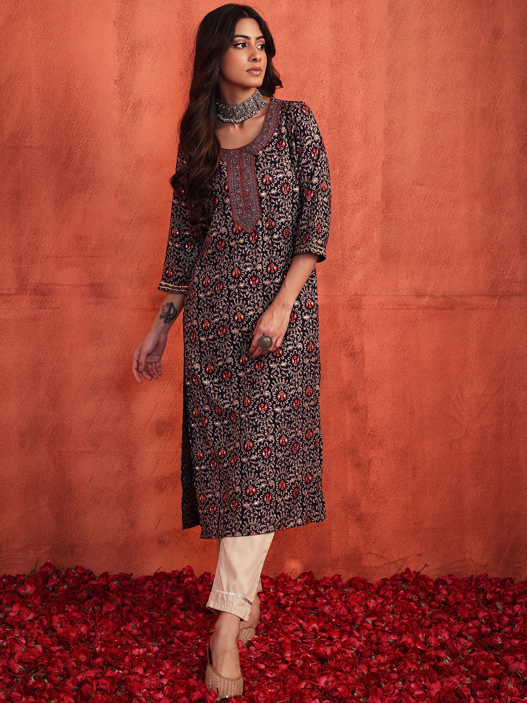 

INDYA Women Ethnic Motifs Printed Thread Work Kurta, Black