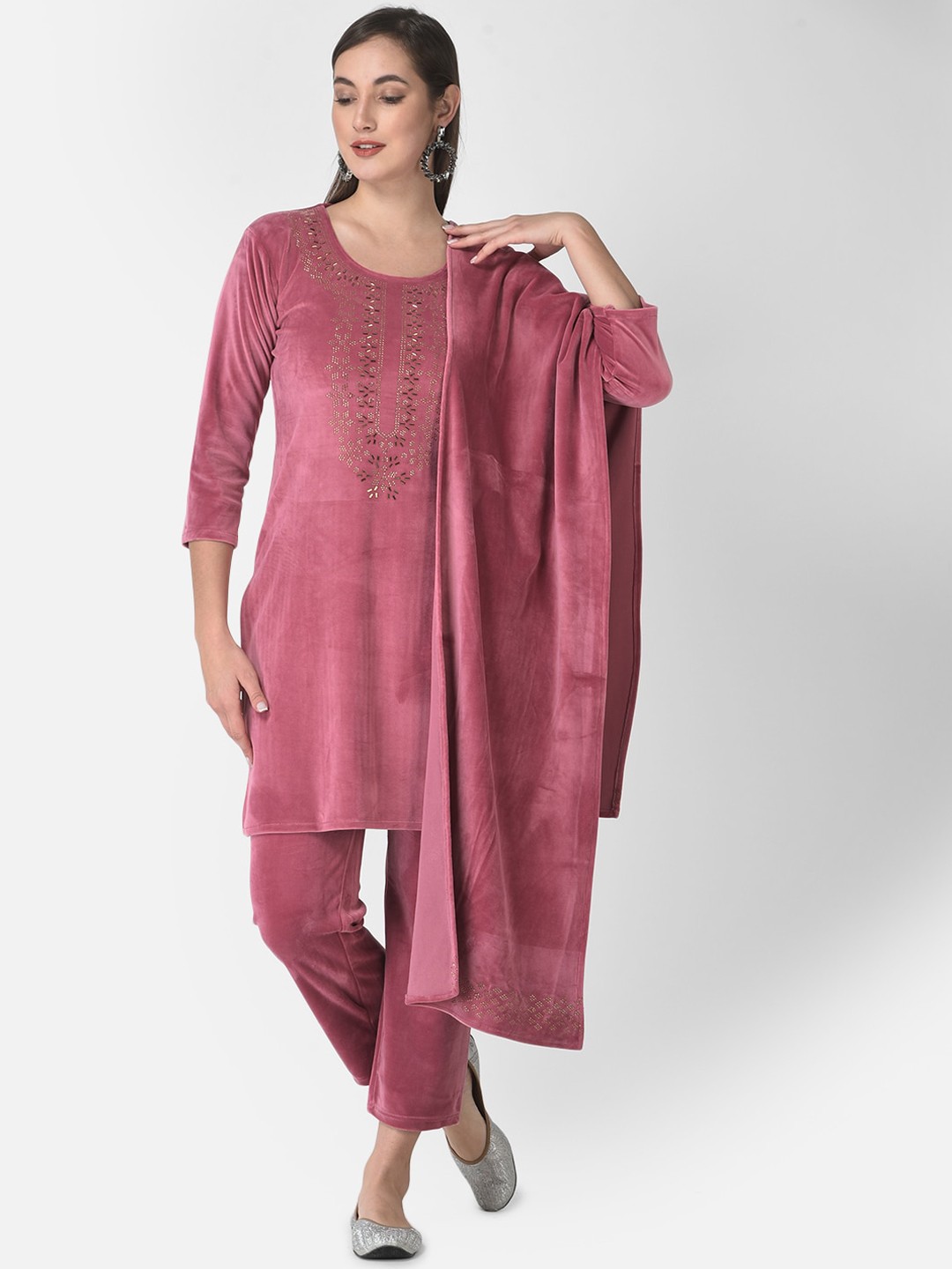 

FNOCKS Floral Embroidered Mukaish Velvet Kurta with Trousers & Dupatta, Pink