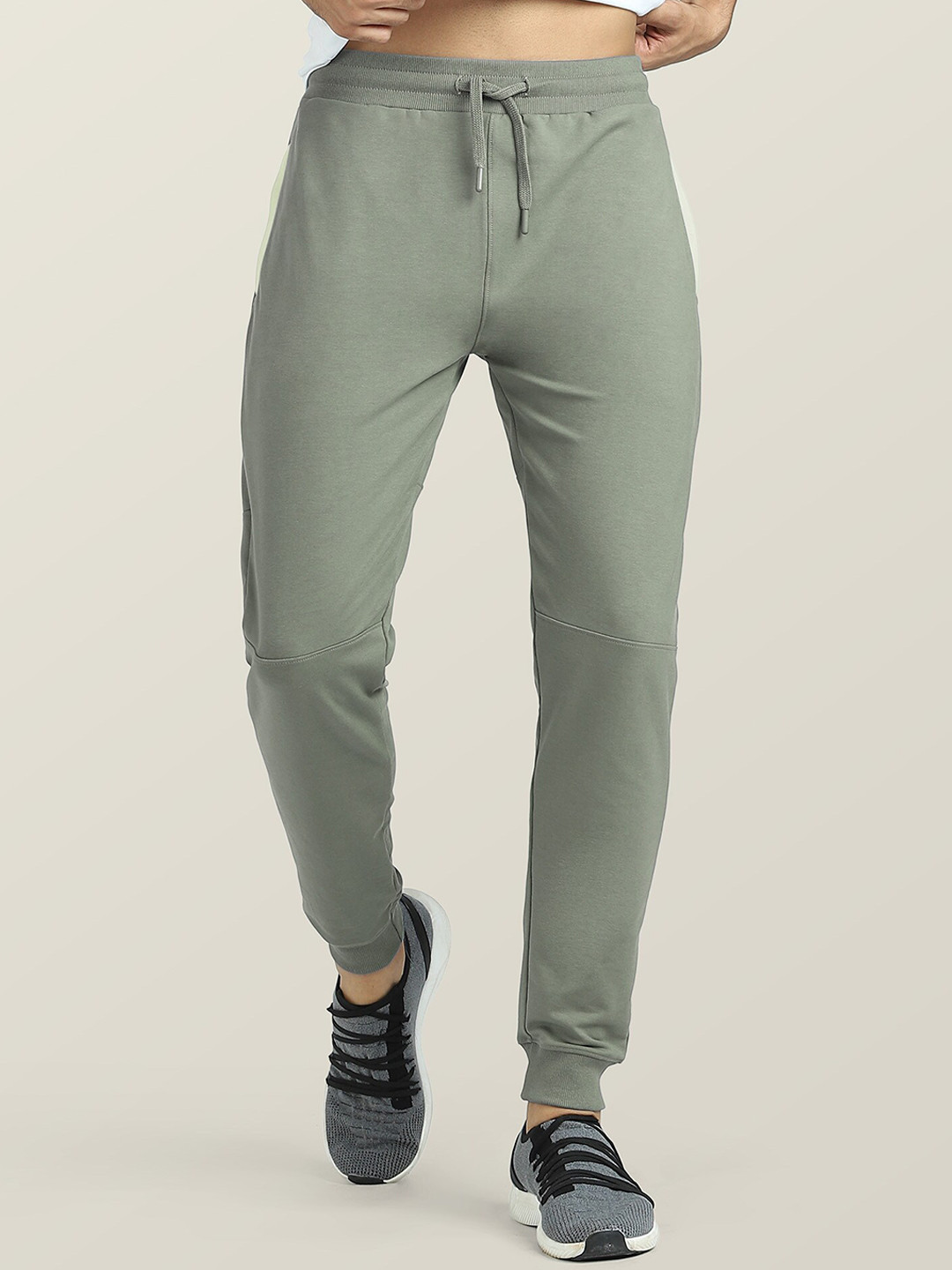 

XYXX Men Drawstring Antimicrobial Regular Fit Joggers, Olive