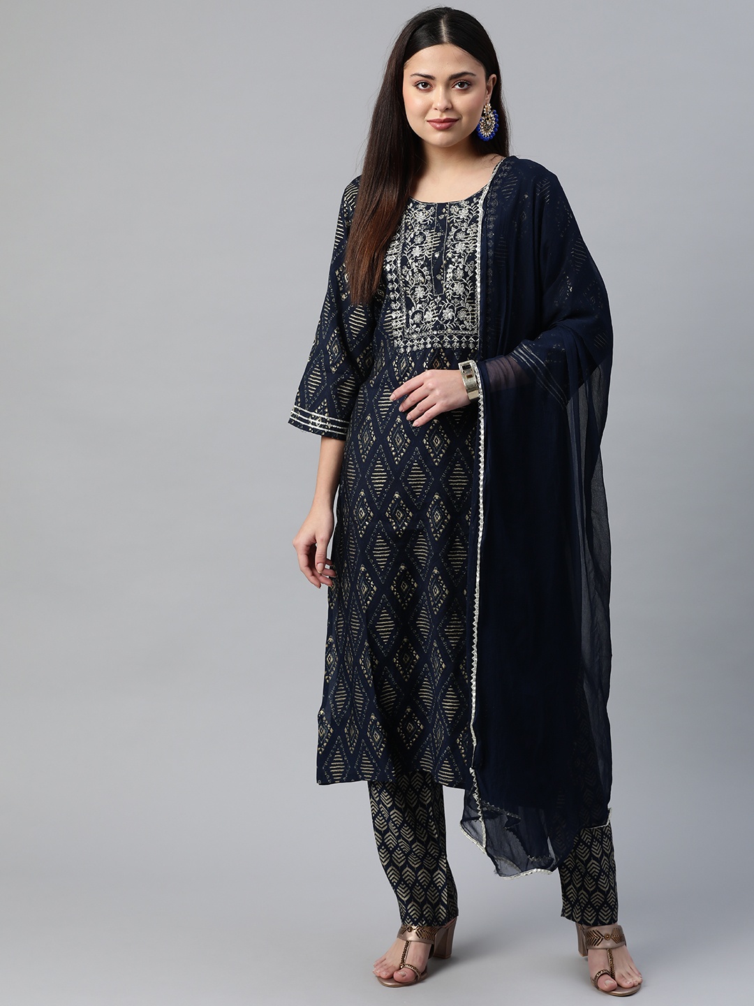 

Readiprint Fashions Women Navy Blue Floral Printed Sequinned Kurta Set