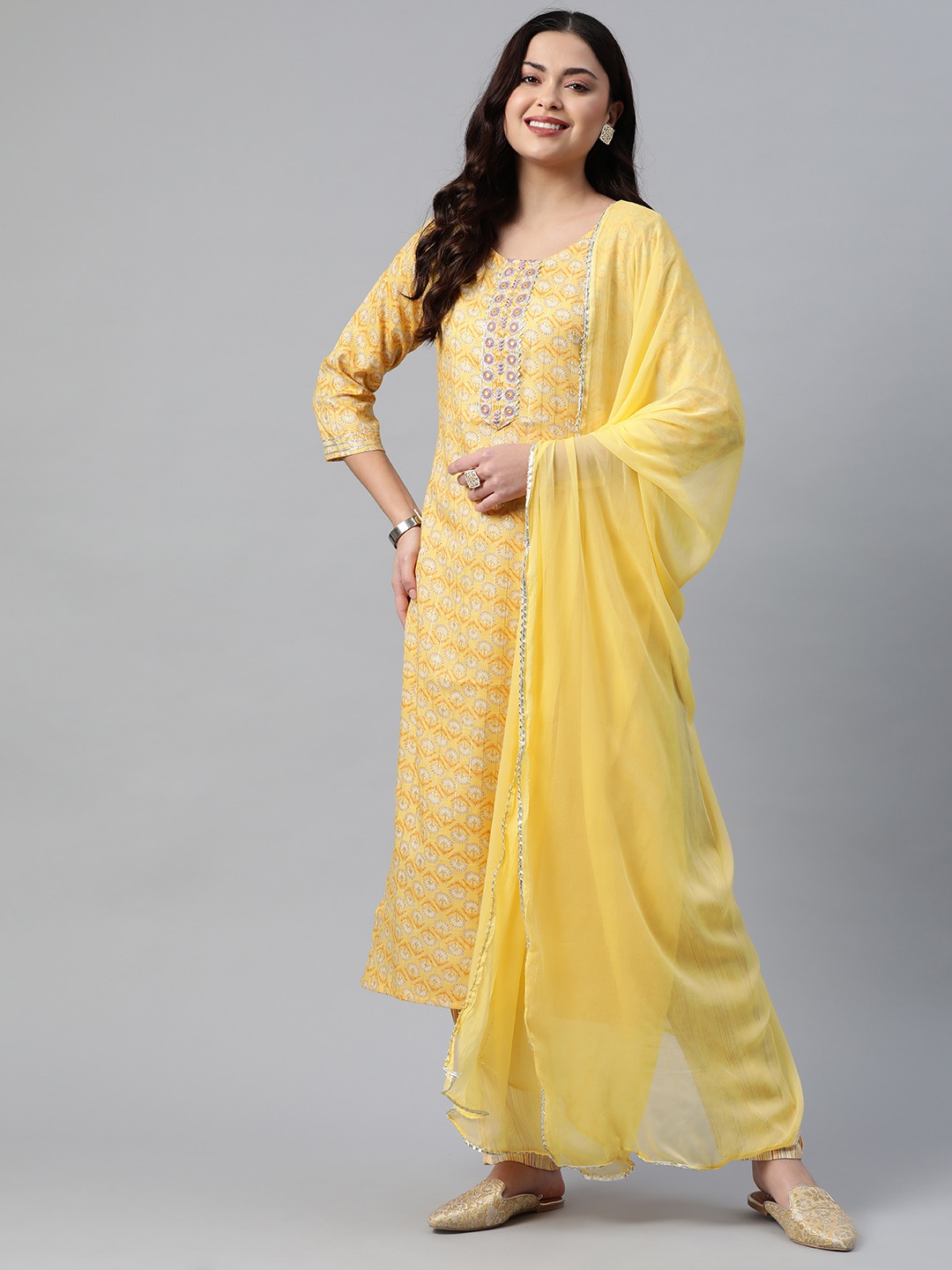

Readiprint Fashions Women Yellow Floral Printed Gotta Patti Kurta with Trousers & With Dupatta