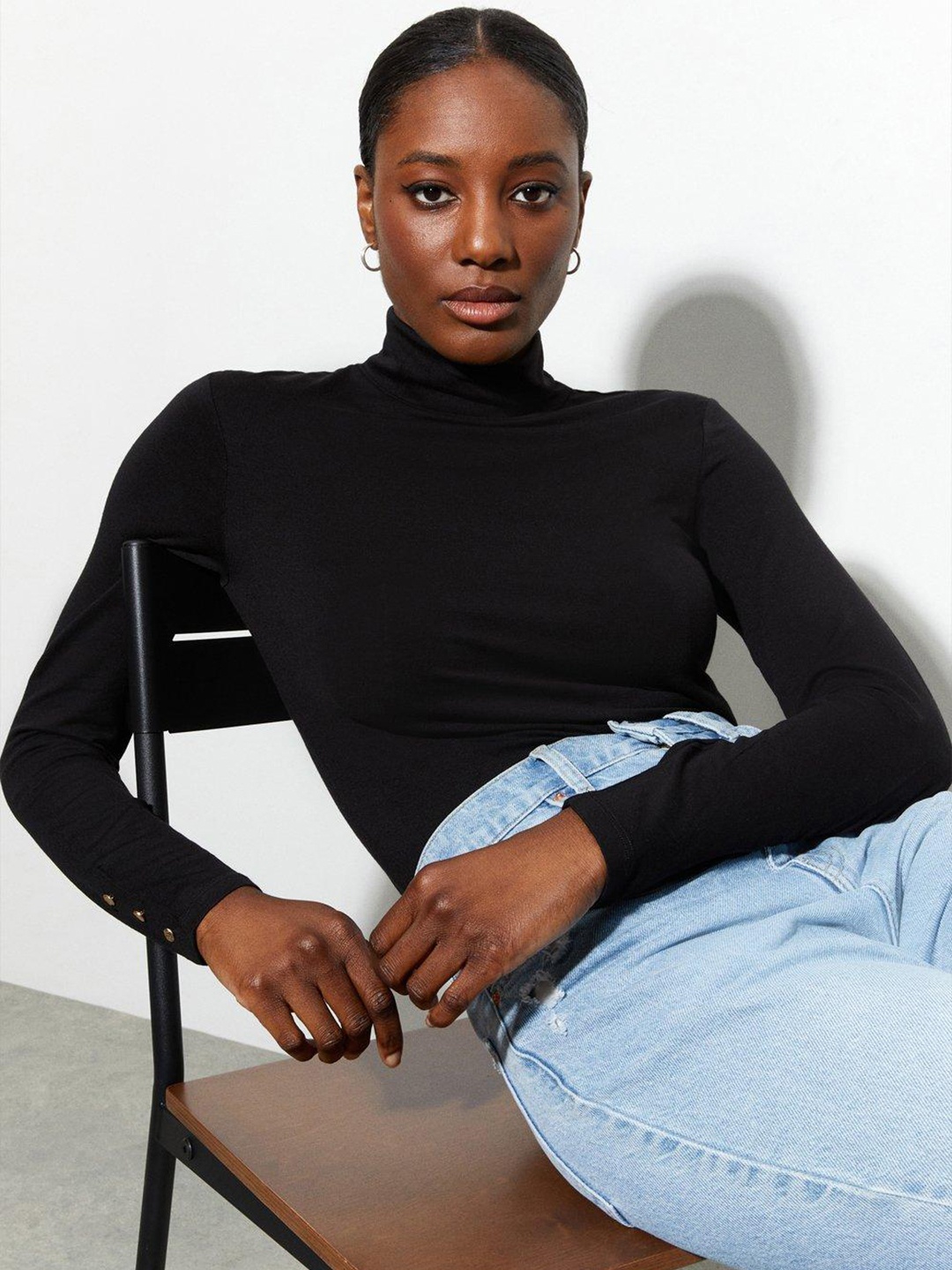 

DOROTHY PERKINS Black High Neck Knitted Top