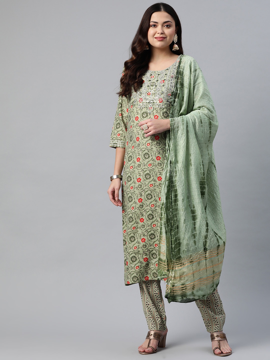 

Readiprint Women Green Floral Printed Kurta Set