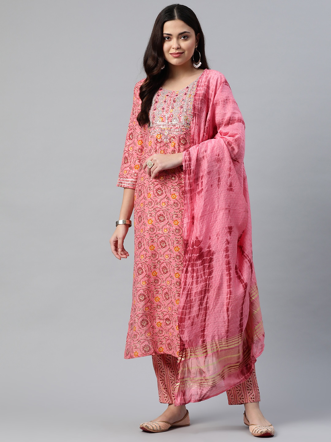 

Readiprint Fashions Women Floral Printed Kurta with Trousers & With Dupatta, Peach