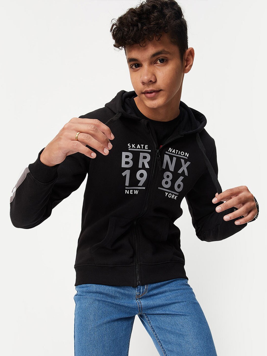 

max Boys Black Printed Cotton Sweatshirt