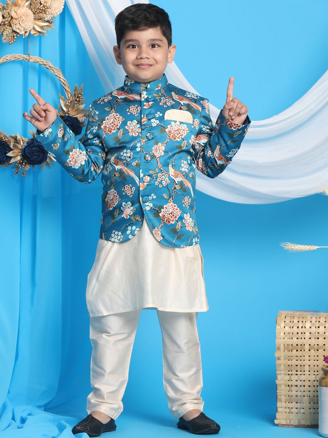 

VASTRAMAY Boys Kurta with Pyjamas & Jacket, Off white