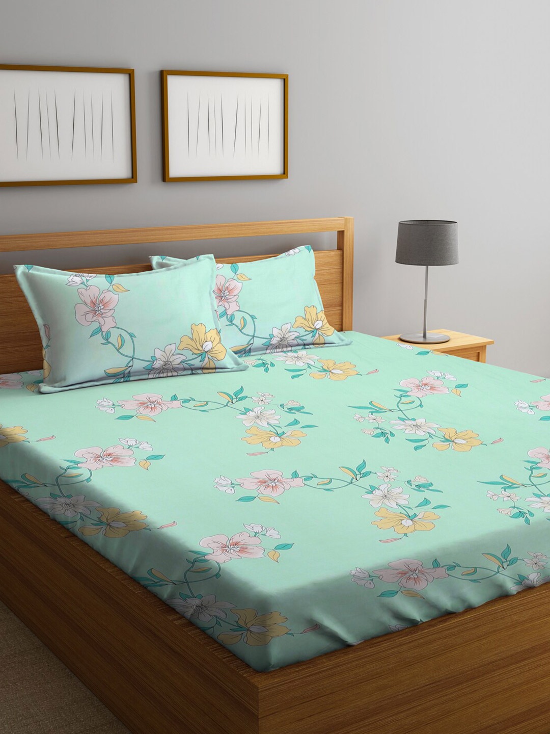 

KLOTTHE Floral Printed 300 TC King Bedsheet with 2 Pillow Covers, Sea green