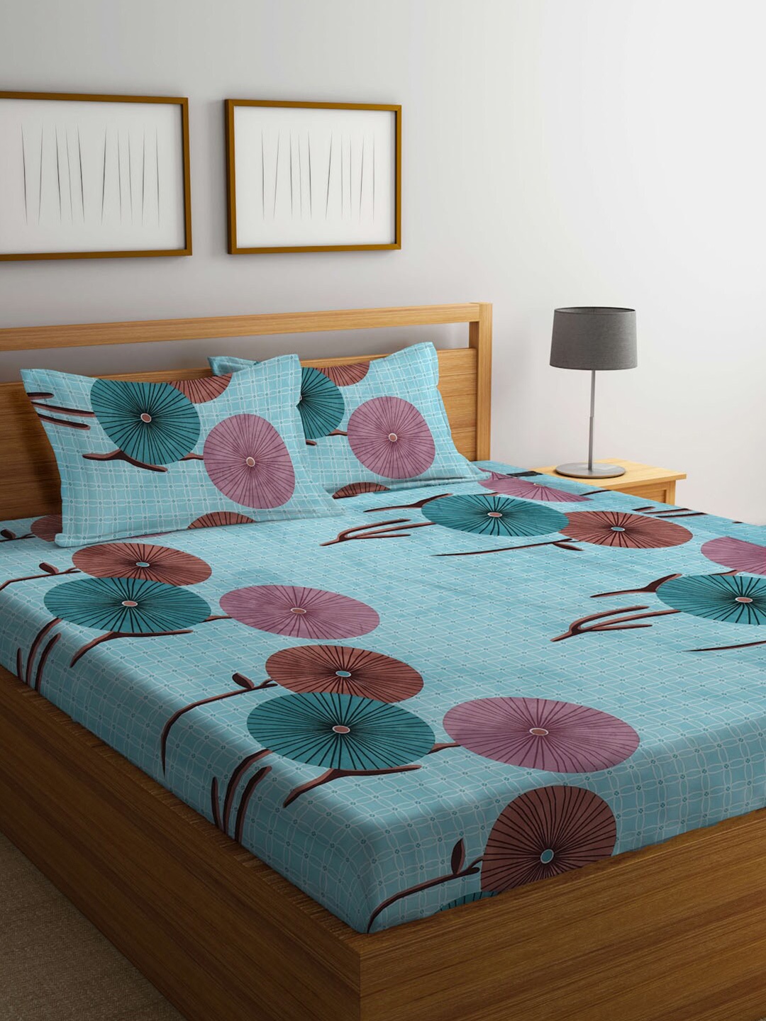 

KLOTTHE Blue & Pink Floral Printed 300 TC King Bedsheet with 2 Pillow Covers