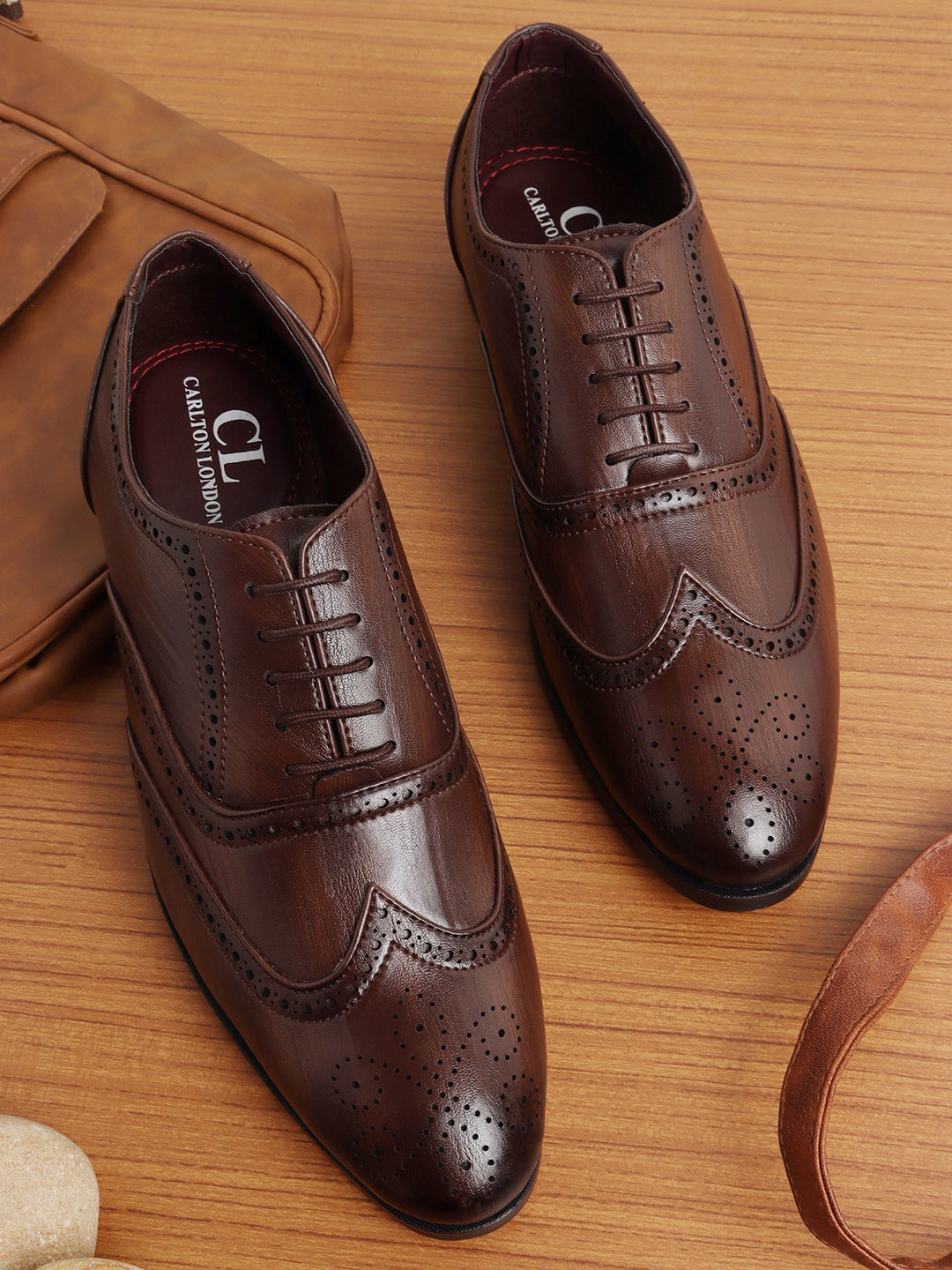 

Carlton London Men Brown Formal Brouges