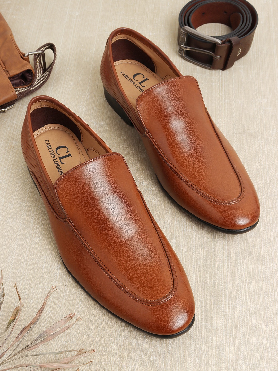 

Carlton London Men Slip-On Sneakers, Tan