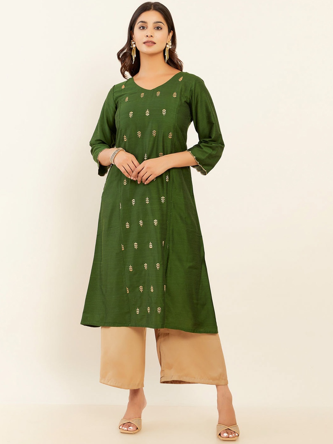 

Maybell Geometric Embroidered Thread Work A-Line Kurta, Green