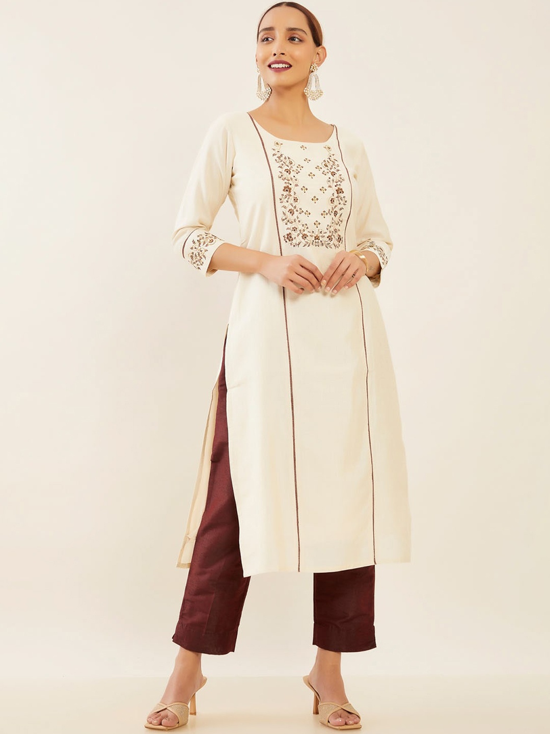 

Maybell Floral Embroidered Thread Work Silk Kurta, Off white