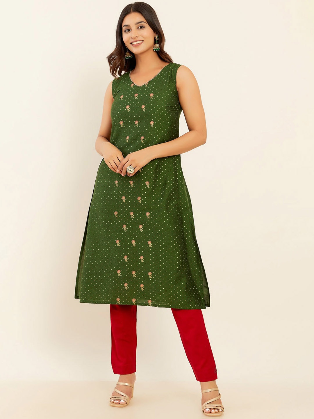 

Maybell Floral Printed V-Neck Chanderi Silk Kurta, Green