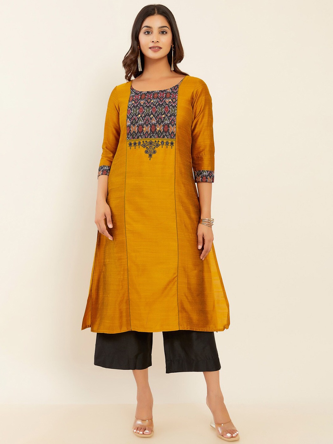 

Maybell Yoke Design Thread Work A-Line Boat Neck Regular Kurta, Mustard