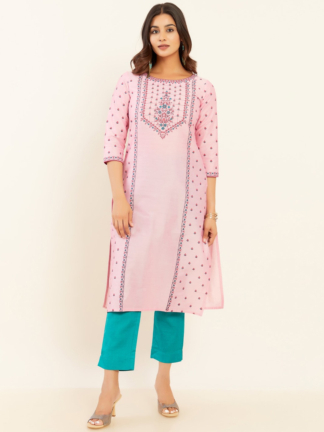 

Maybell Women Floral Printed Kurta, Pink