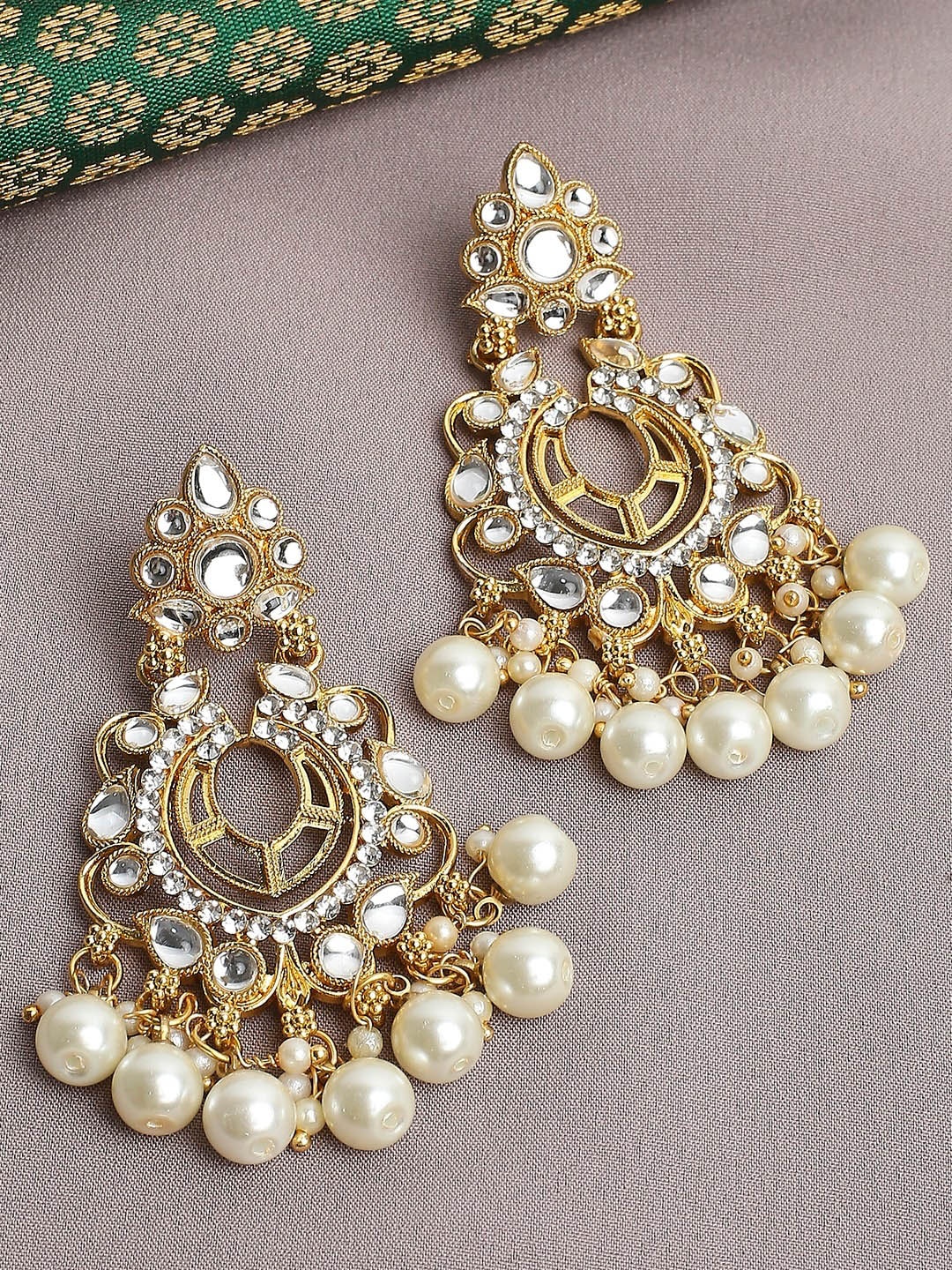 

OOMPH Gold-Toned & White Floral Chandbalis Earrings
