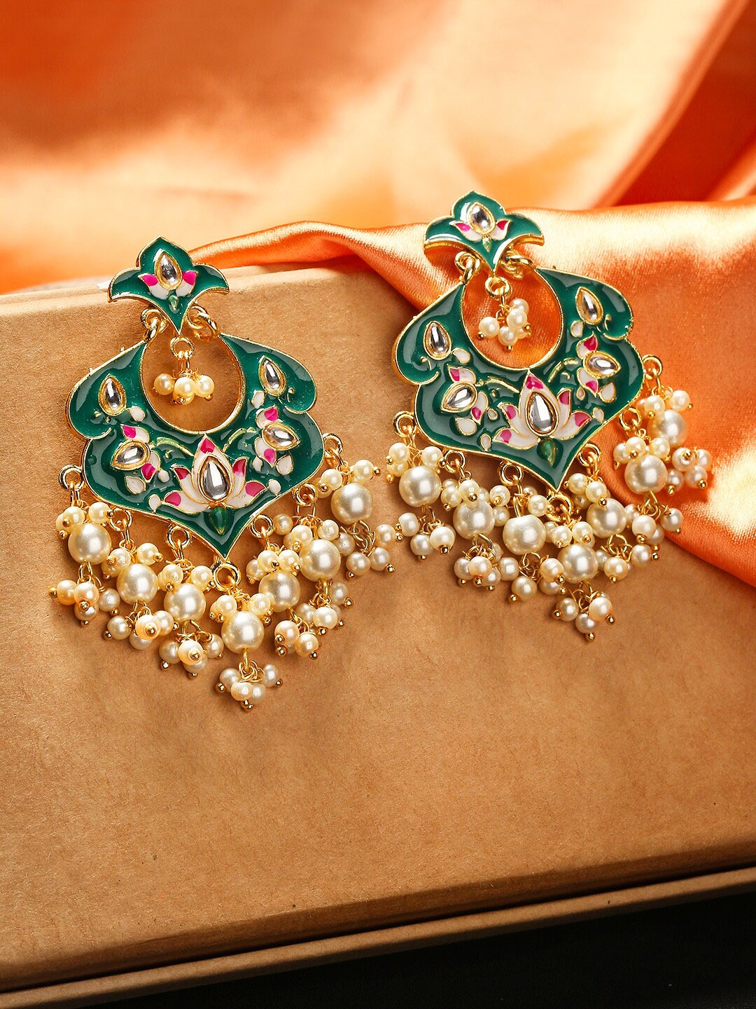

OOMPH Green & White Contemporary Drop Earrings