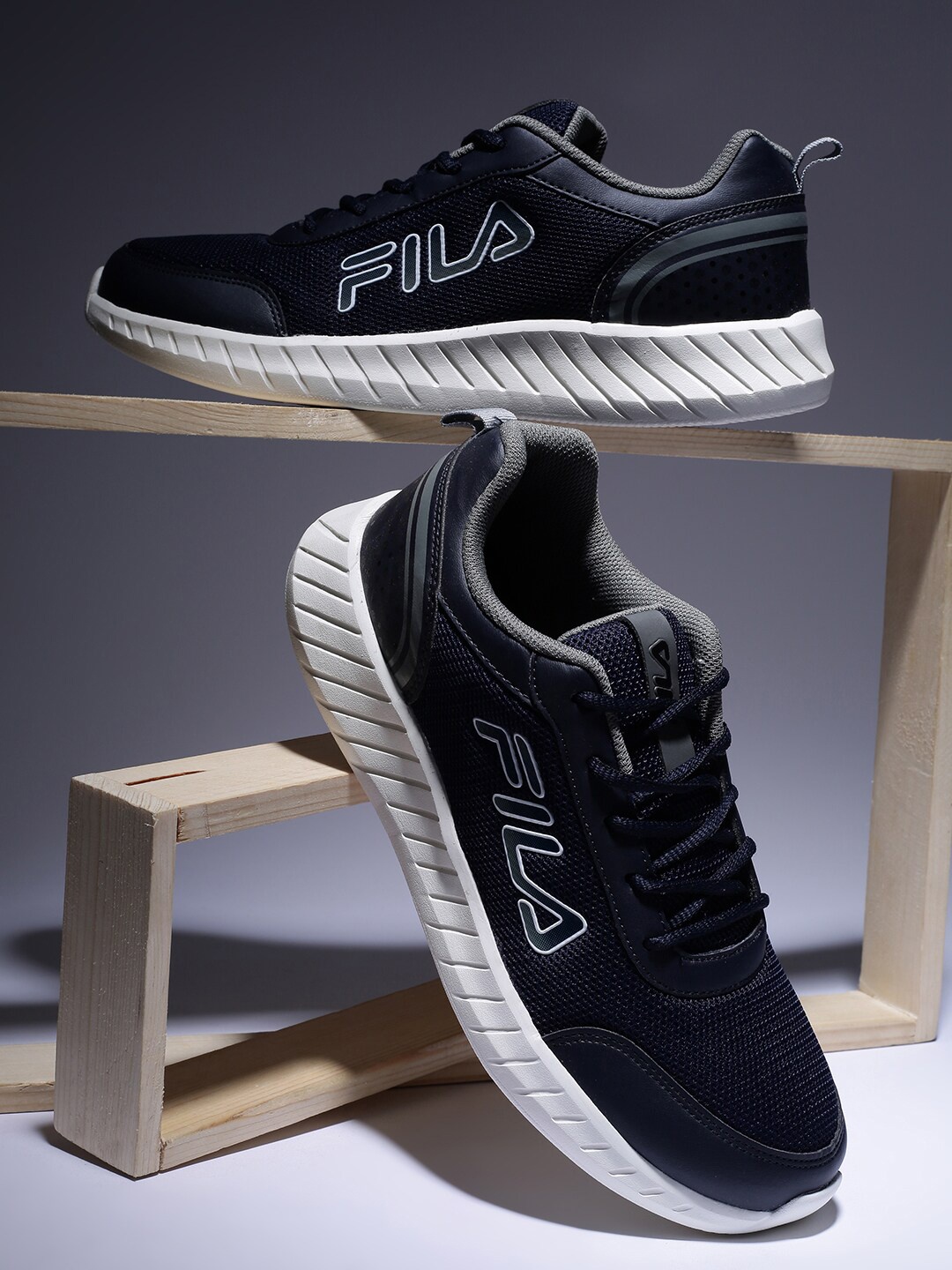

FILA Men YURO Running Shoes, Blue