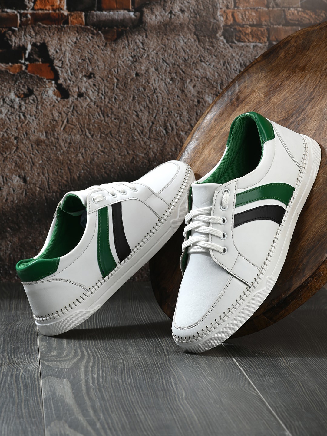 

Mactree Men Striped Lightweight Lace-Up Sneakers, White