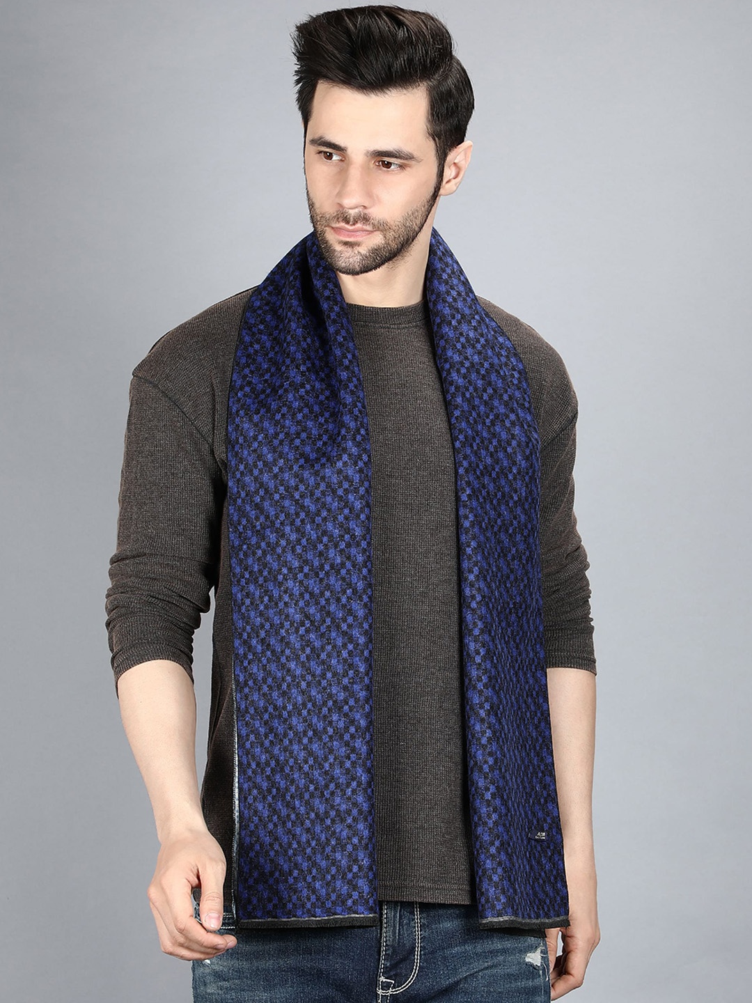 

Alvaro Castagnino Men Blue & Black Geometric Printed Merino Wool Muffler