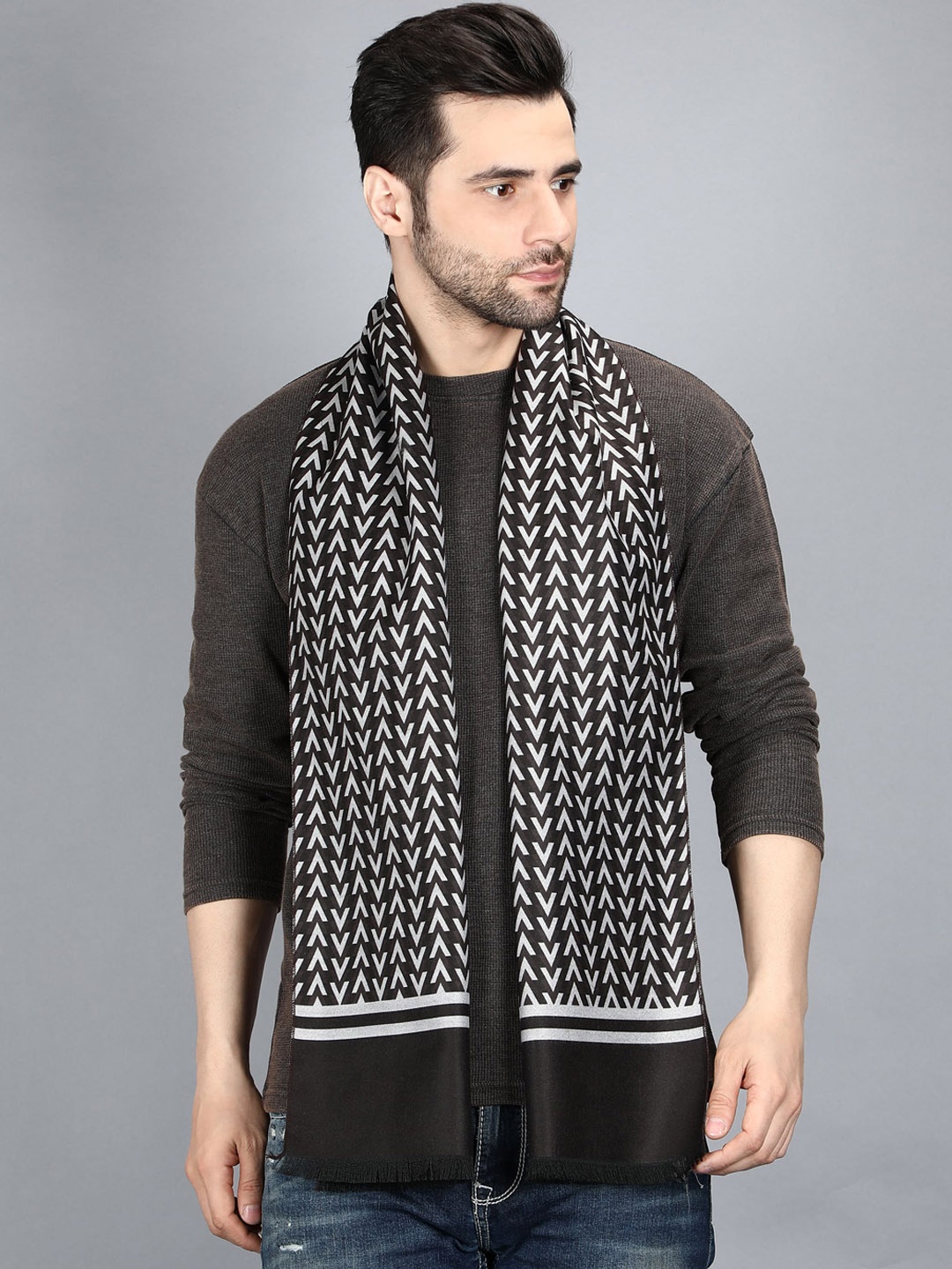 

Alvaro Castagnino Men Black & White Printed Muffler