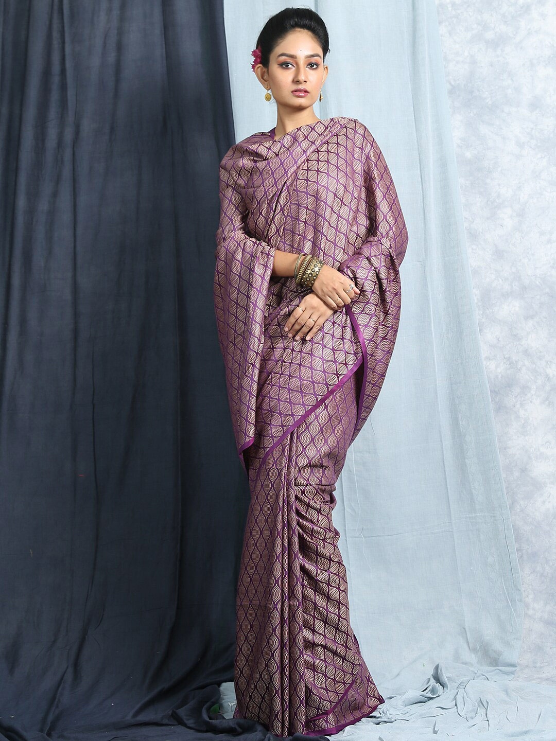 

HERE&NOW Mauve & Gold-Toned Woven Design Zari Bhagalpuri Saree