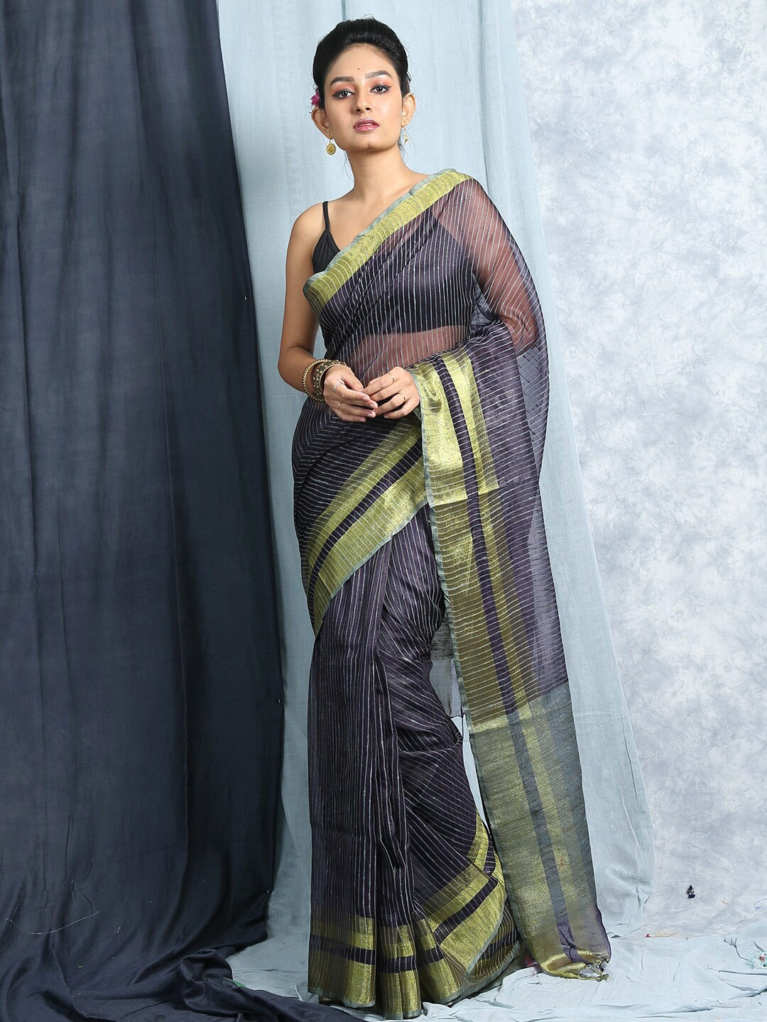 

HERE&NOW Black & Gold-Toned Striped Zari Jute Silk Bhagalpuri Saree