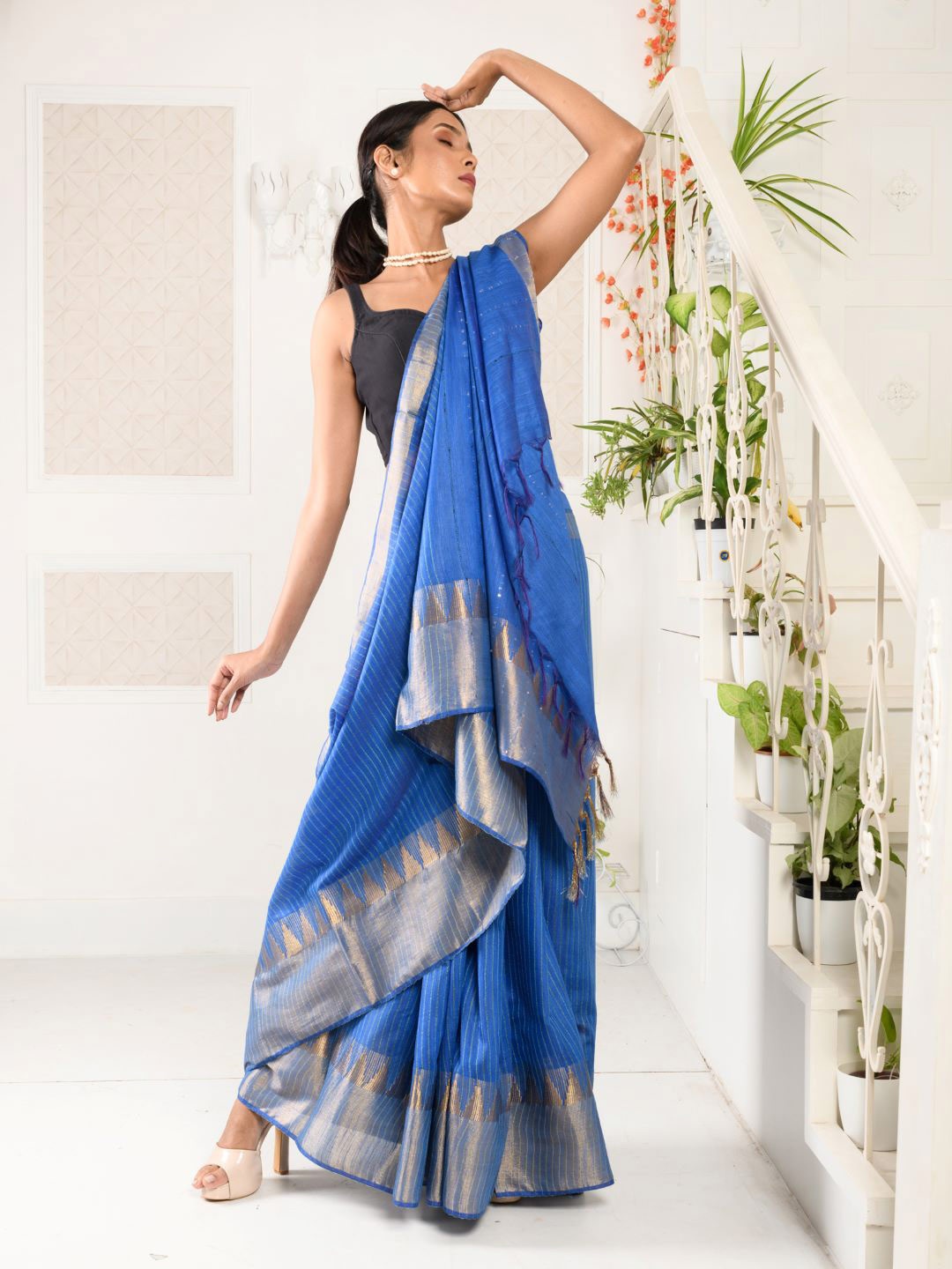 

HERE&NOW Blue & Gold-Toned Striped Zari Art Silk Bhagalpuri Saree