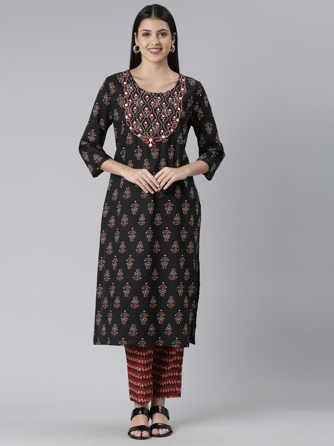 FLAVIDO Women Floral Printed Mirror Work Pure Cotton Kurta with Trousers, Black
