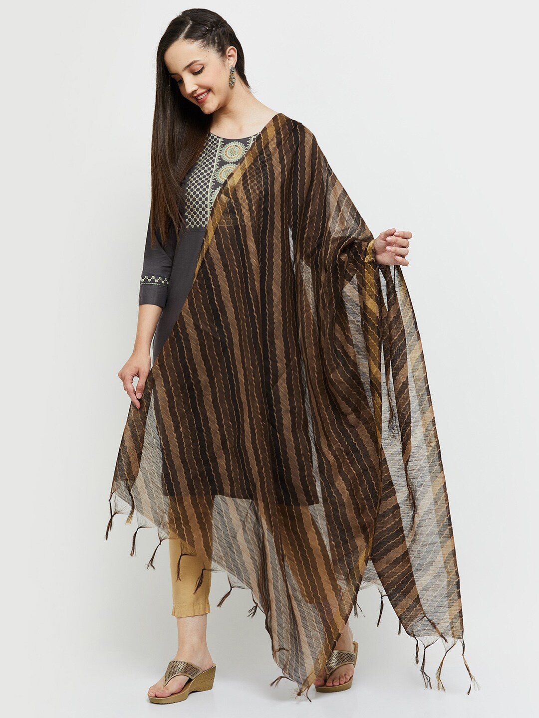

max Printed Dupatta, Brown