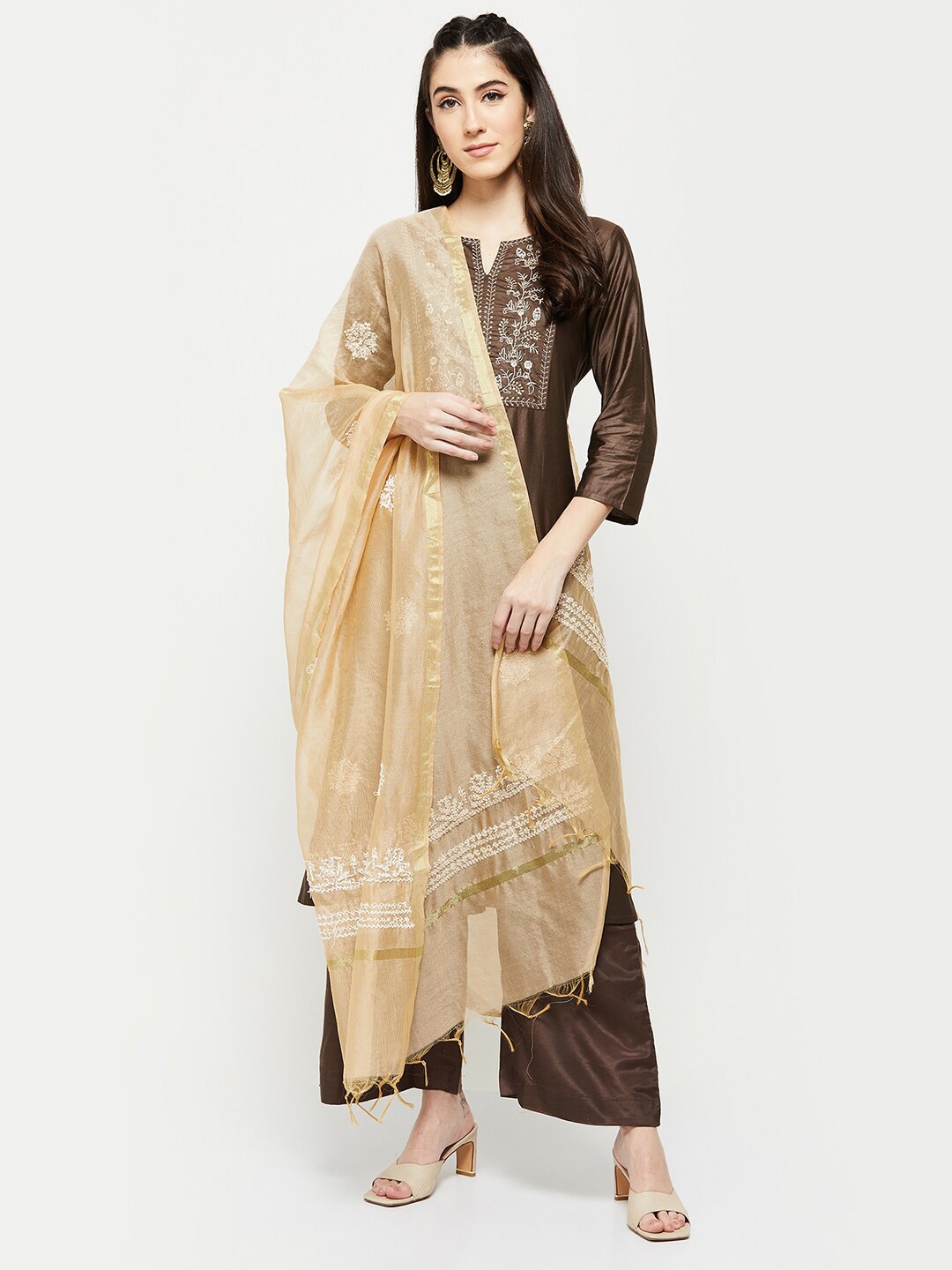 

max Embroidered Dupatta, Beige