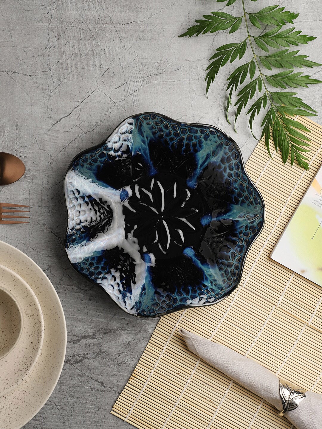 

VarEesha Leher Blue Embossed Floral Serving Platter
