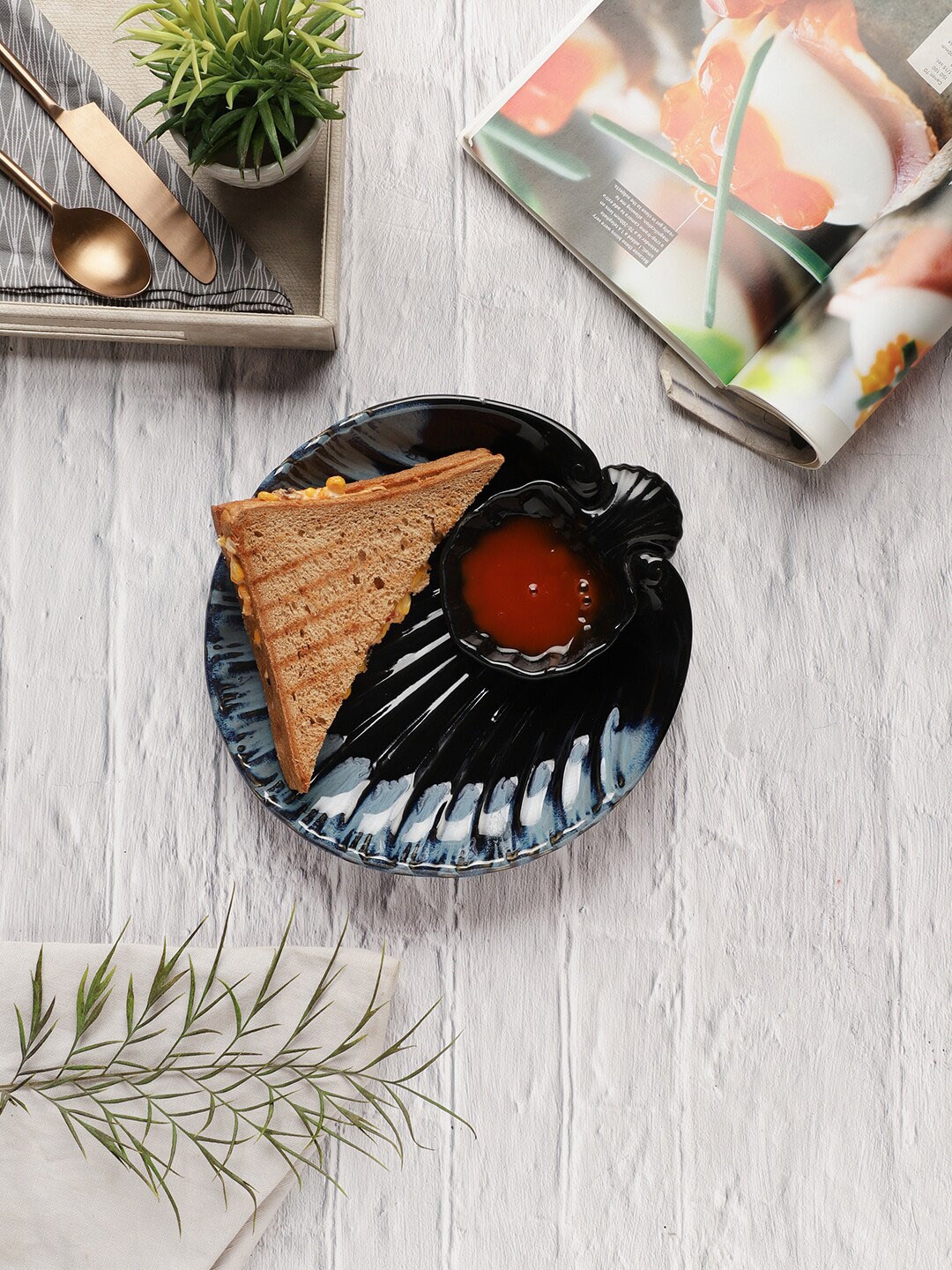 

VarEesha Leher Blue Ceramic Round Petal Chip n Dip Serving Platter