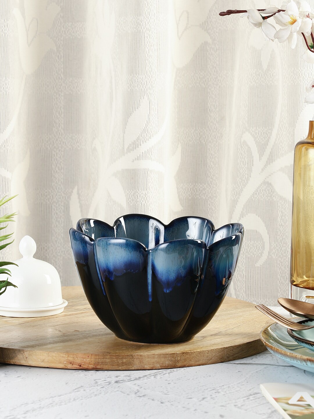 

VarEesha Leher Blue Ceramic Petal Serving Bowl