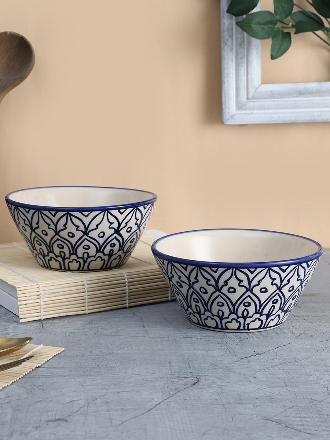 

VarEesha Mehraab Set Of 2 Off White & Blue Ceramic Taper Bowls 1 ltr