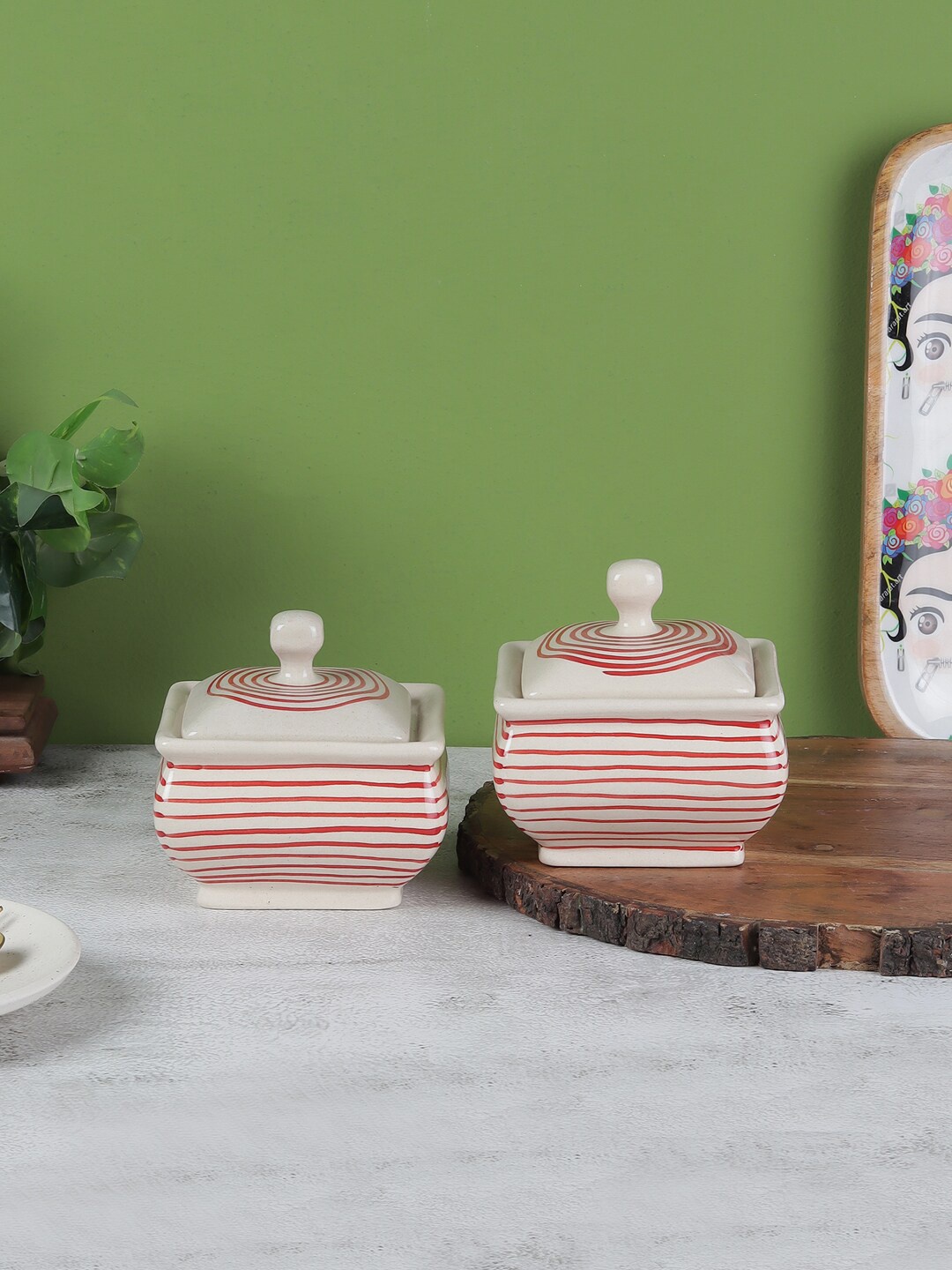 

VarEesha Parikrama Set of 2 Red & White Spiral Square Ceramic Bowls with Lids