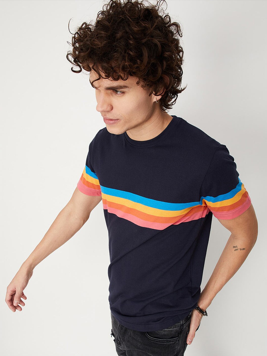 

max Men Blue Striped Slim Fit Cotton T-shirt