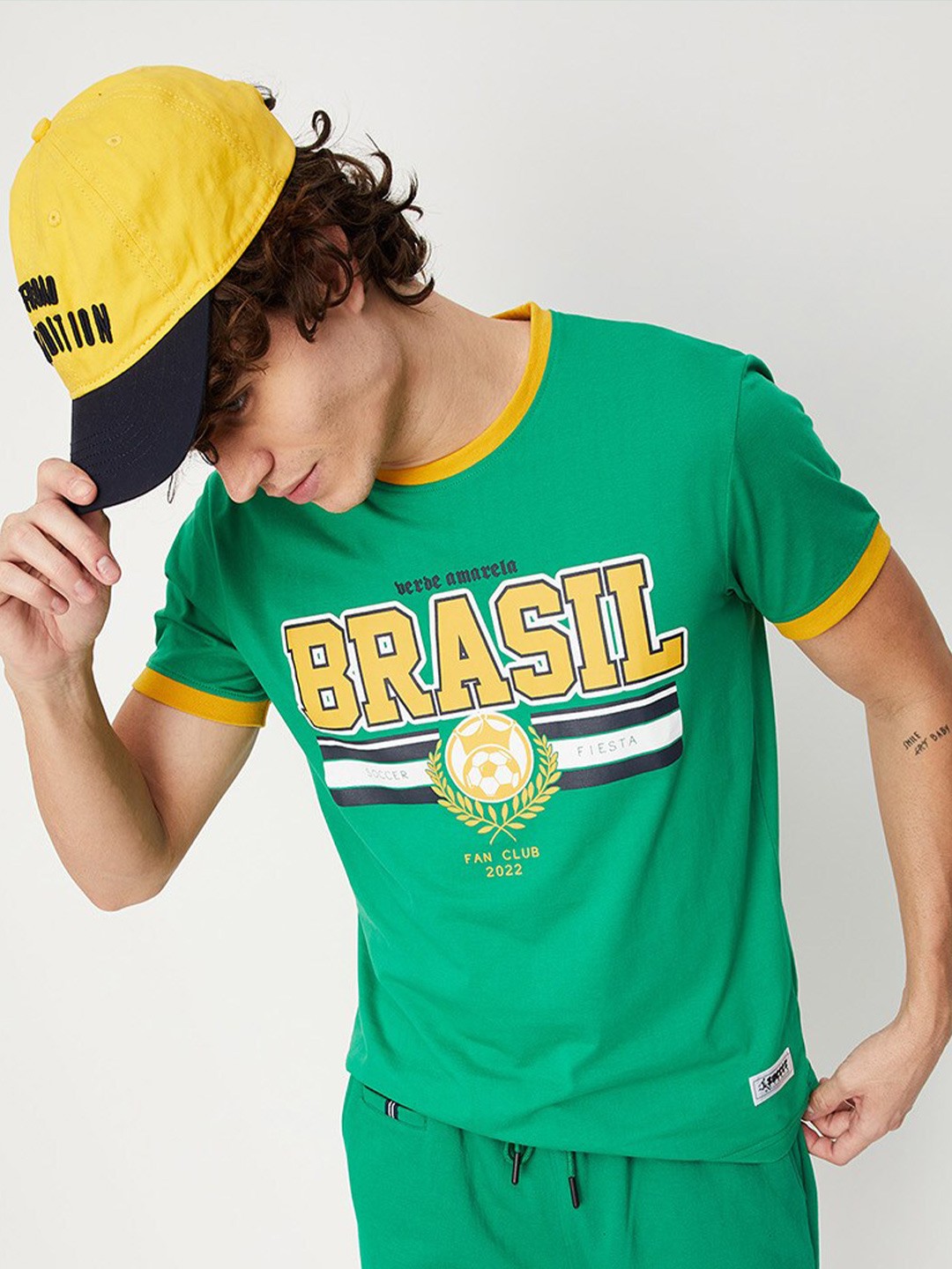 

max Men Green Typography Printed Cotton T-shirt