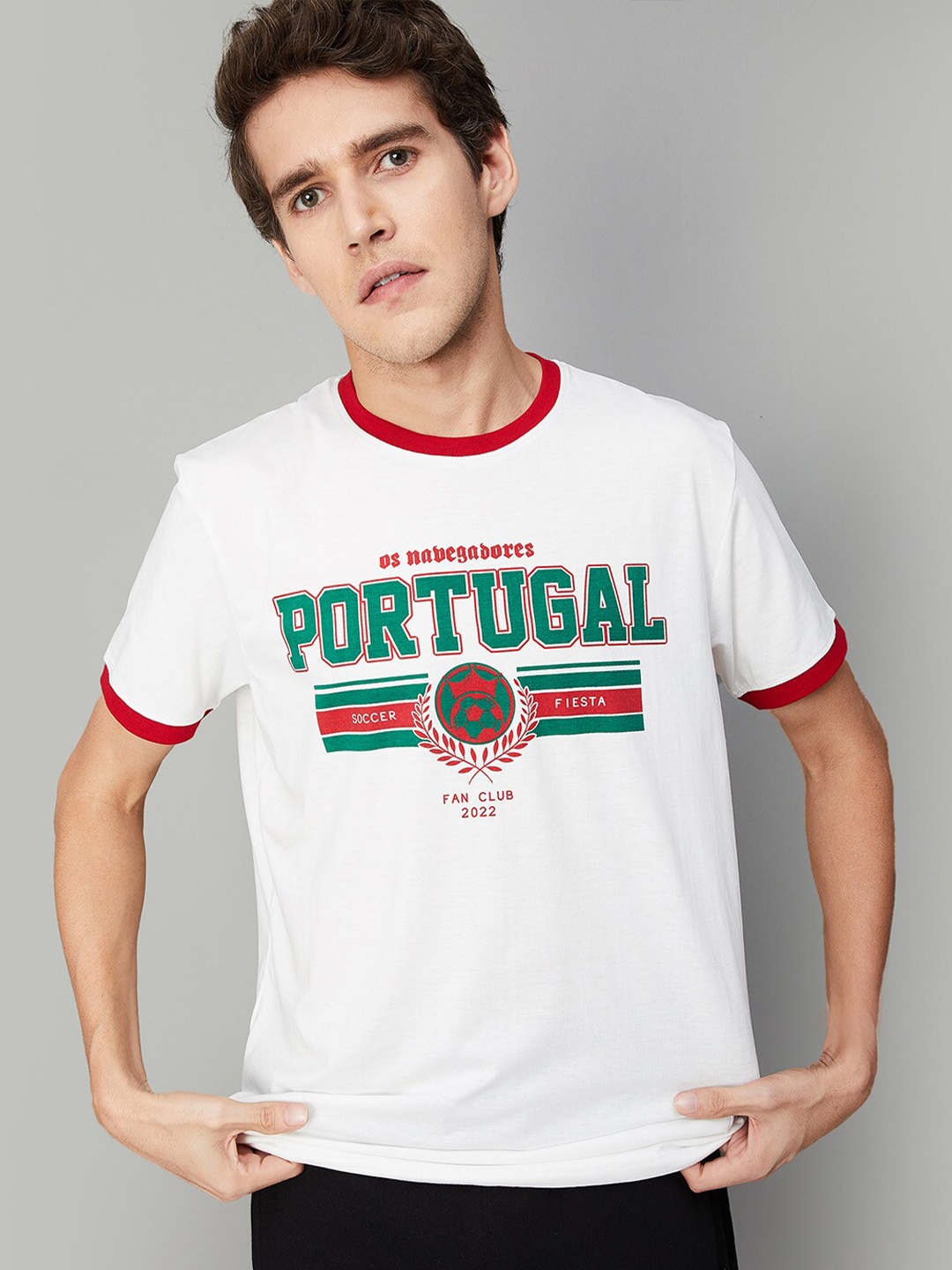 

max Men White Cotton Typography Printed T-shirt