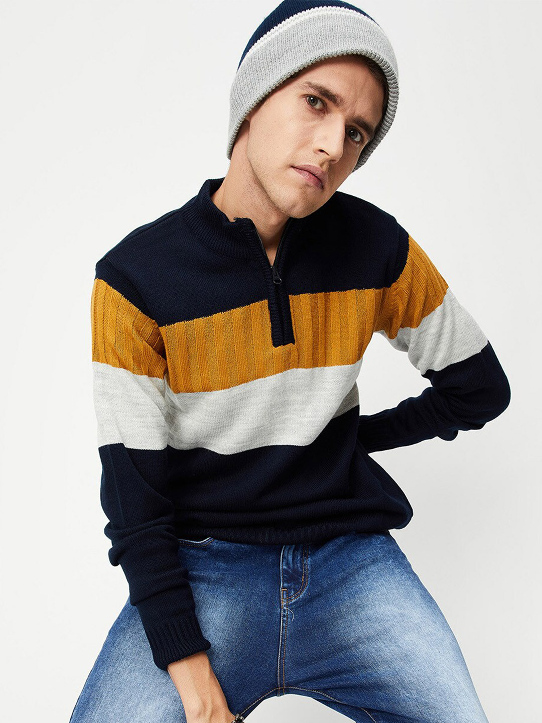 

max Men Navy Blue & White Colourblocked Acrylic Pullover